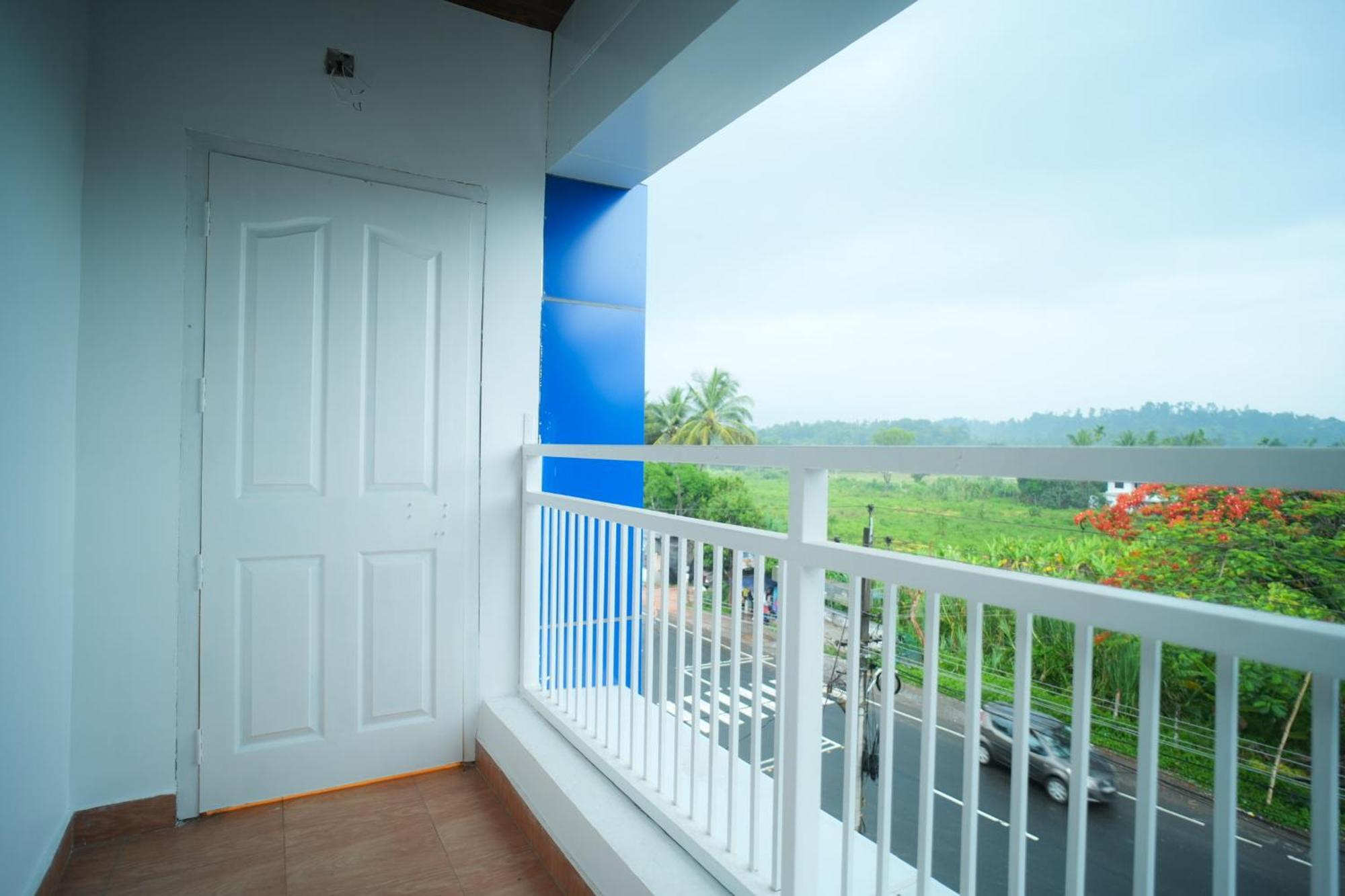 Rasha Residency Hostel กัลปัตตา ภายนอก รูปภาพ