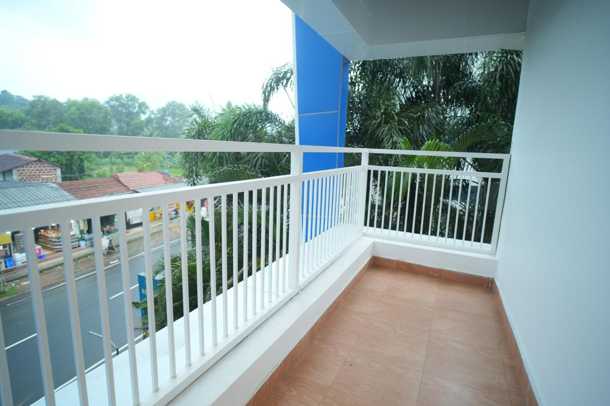 Rasha Residency Hostel กัลปัตตา ภายนอก รูปภาพ