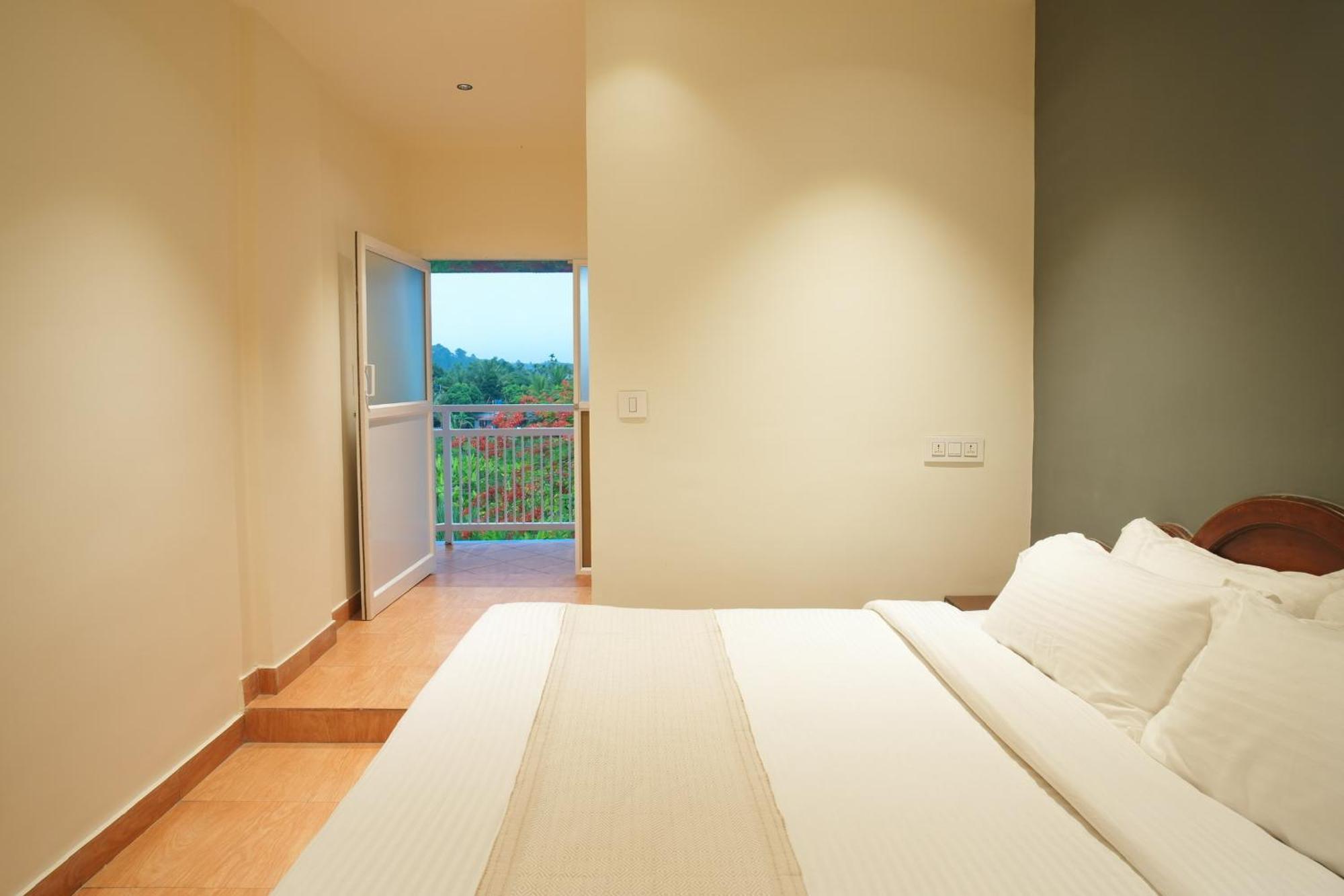Rasha Residency Hostel กัลปัตตา ภายนอก รูปภาพ