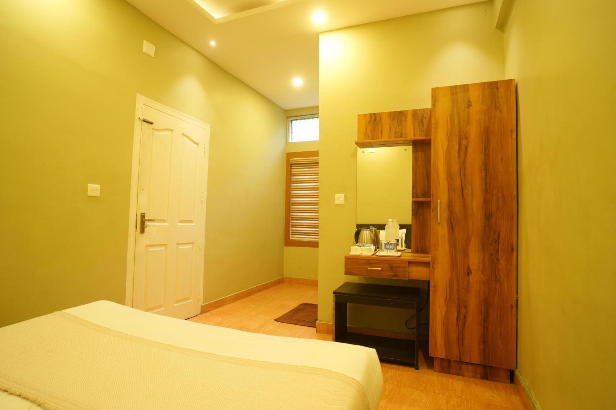 Rasha Residency Hostel กัลปัตตา ภายนอก รูปภาพ